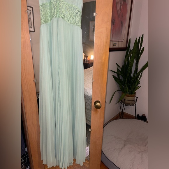 ASOS pleated dress - Picture 4 of 6